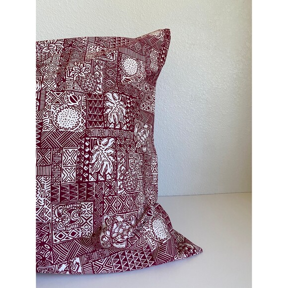 Burgundy Tapa Pillowcase with Turtles &  Pineapples | Handmade | 100% Cotton - Picture 2 of 4